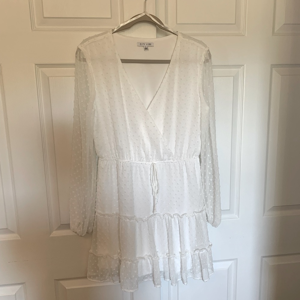 City Vibes Cottagecore Medi Dress, Long Shear Sleeves.